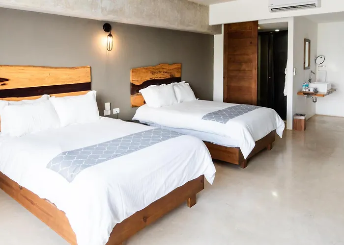 Sunday 52, Playa del Carmen