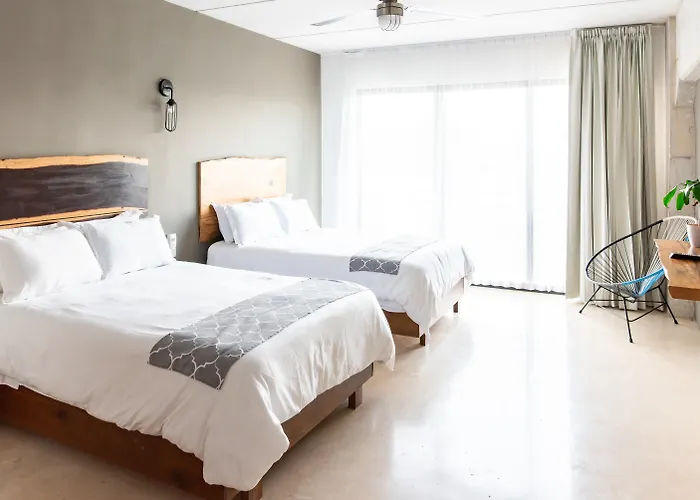 Hotel Sunday 52, 4*