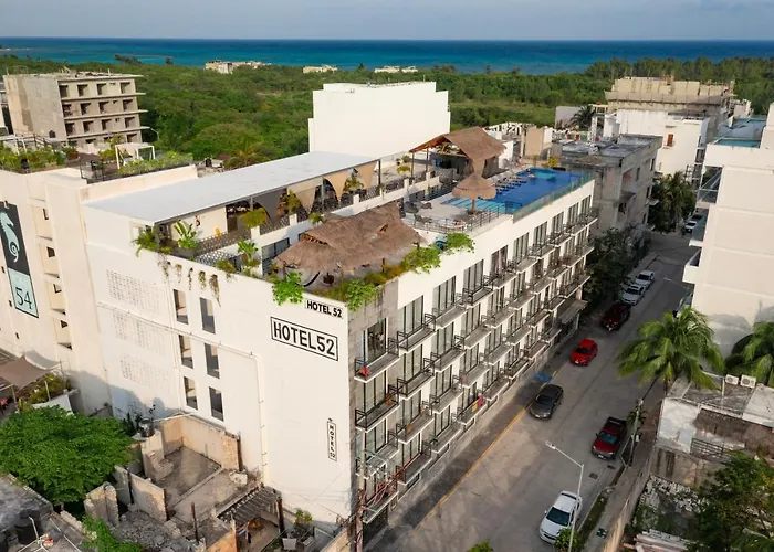 Hotel Sunday 52,