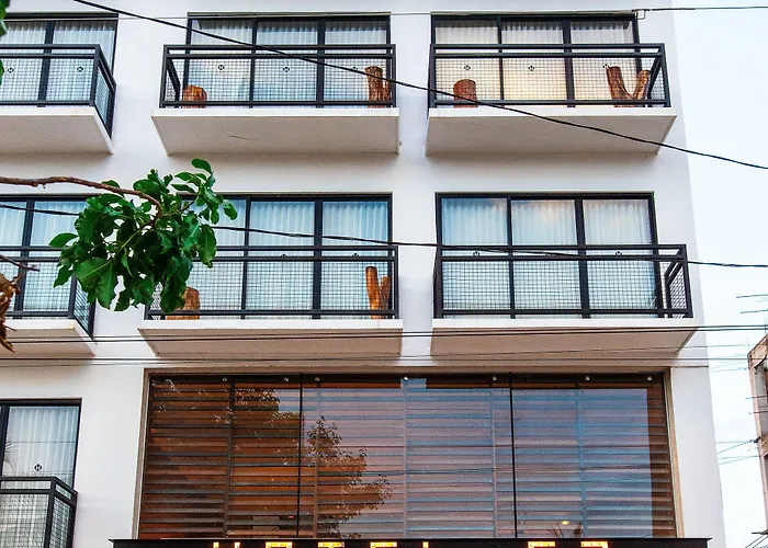 Hotel Sunday 52, 4*