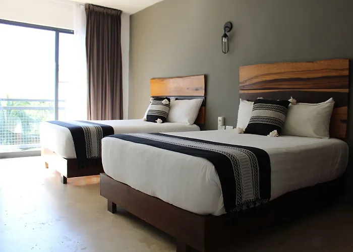 Hotel Sunday 52,